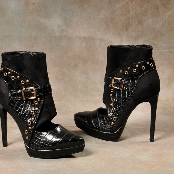 Scene, Black Buckle, Bootie Size 7.5 - Picture 3 of 9